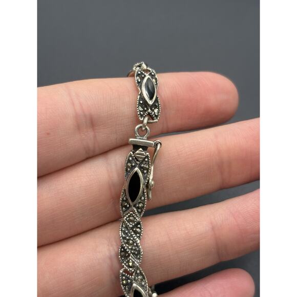 Vintage Sterling Silver Onyx 7" Bracelet Marcasite Bracelet 13 Grams W18 - Picture 4 of 11